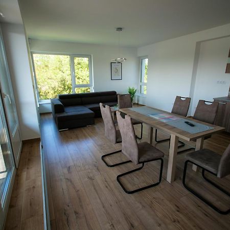 Appartamento Zea Apartmanhaz Balatonfenyves Esterno foto