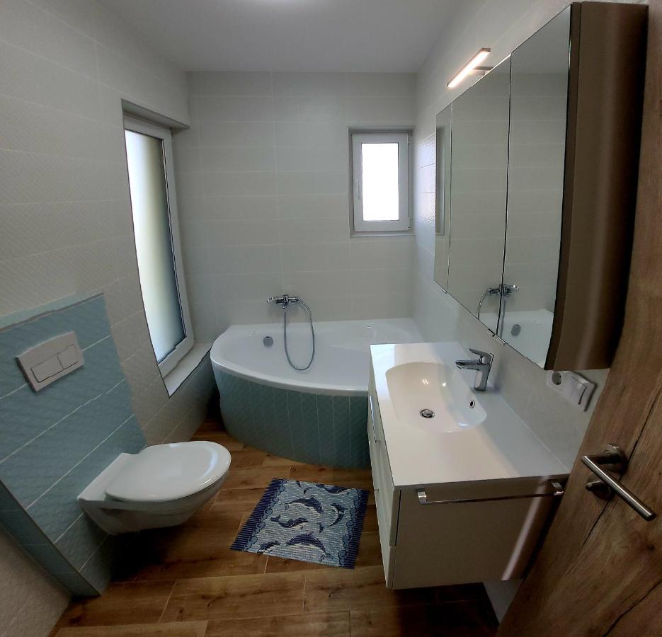 Appartamento Zea Apartmanhaz Balatonfenyves Esterno foto