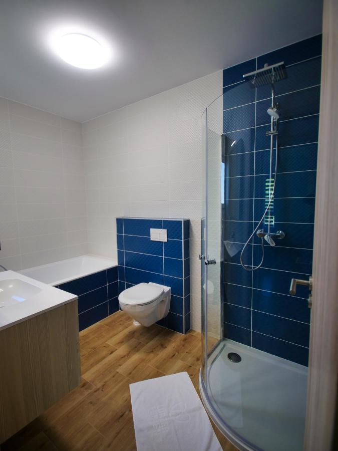 Appartamento Zea Apartmanhaz Balatonfenyves Esterno foto