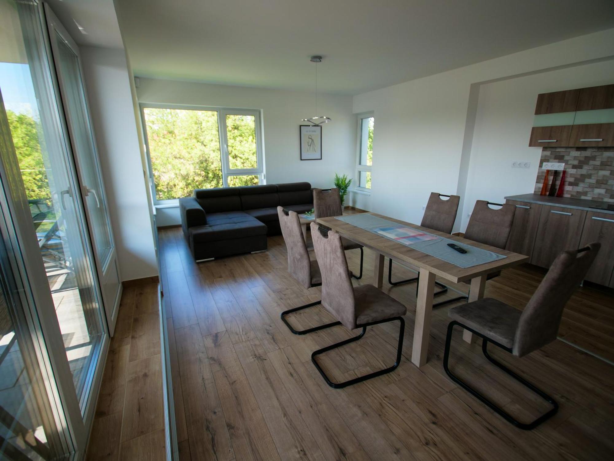 Appartamento Zea Apartmanhaz Balatonfenyves Esterno foto