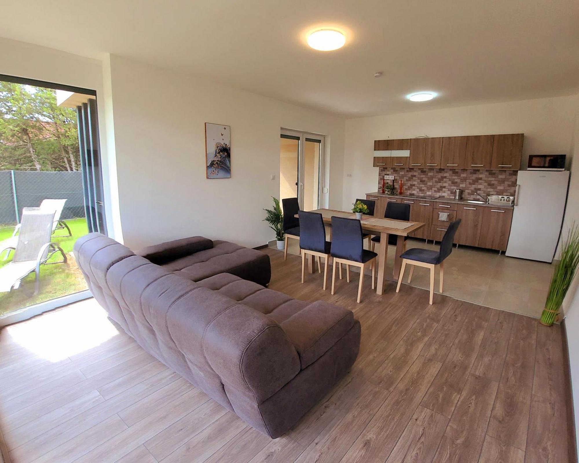 Appartamento Zea Apartmanhaz Balatonfenyves Esterno foto