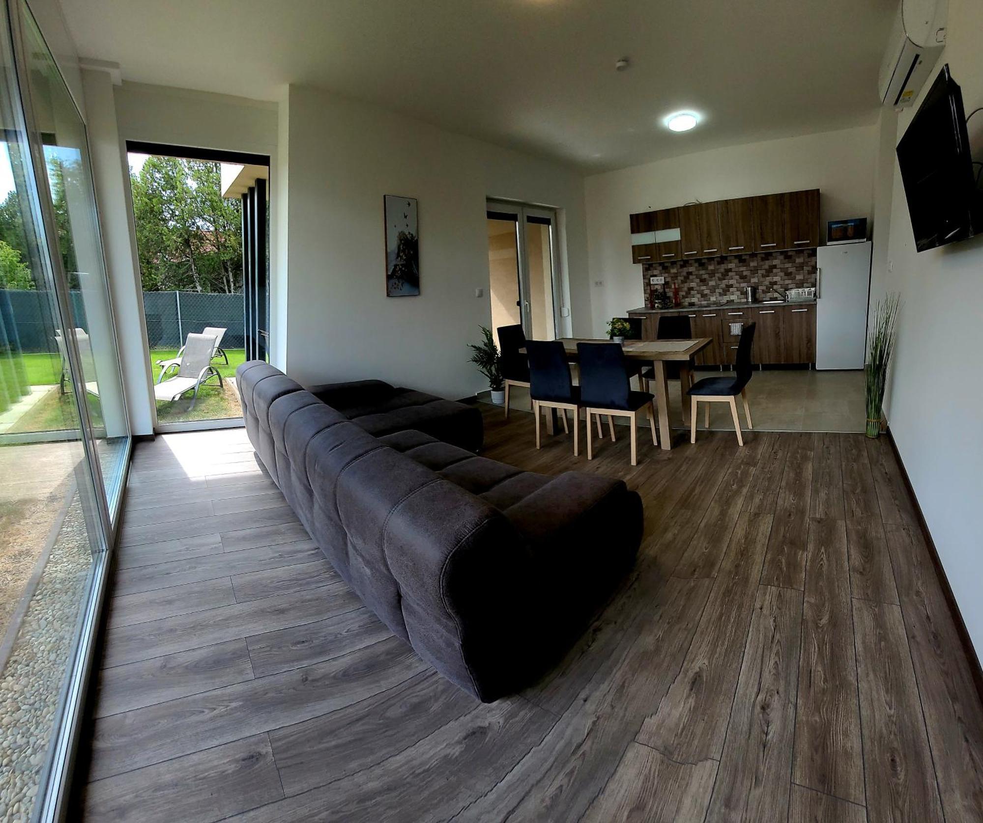 Appartamento Zea Apartmanhaz Balatonfenyves Esterno foto