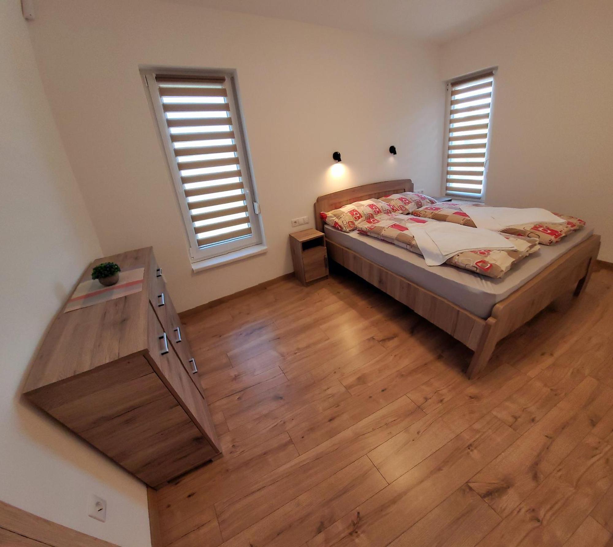 Appartamento Zea Apartmanhaz Balatonfenyves Esterno foto